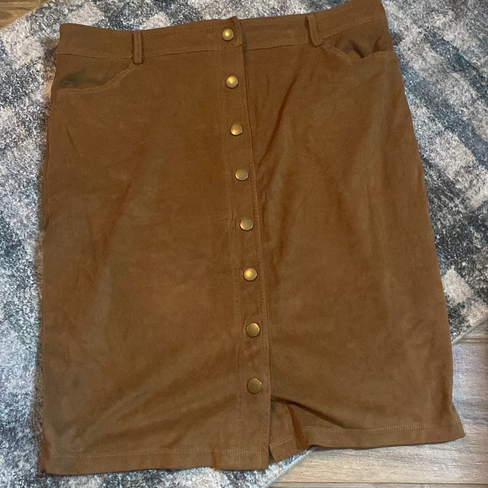Forever 21 Plus faux suede skirt